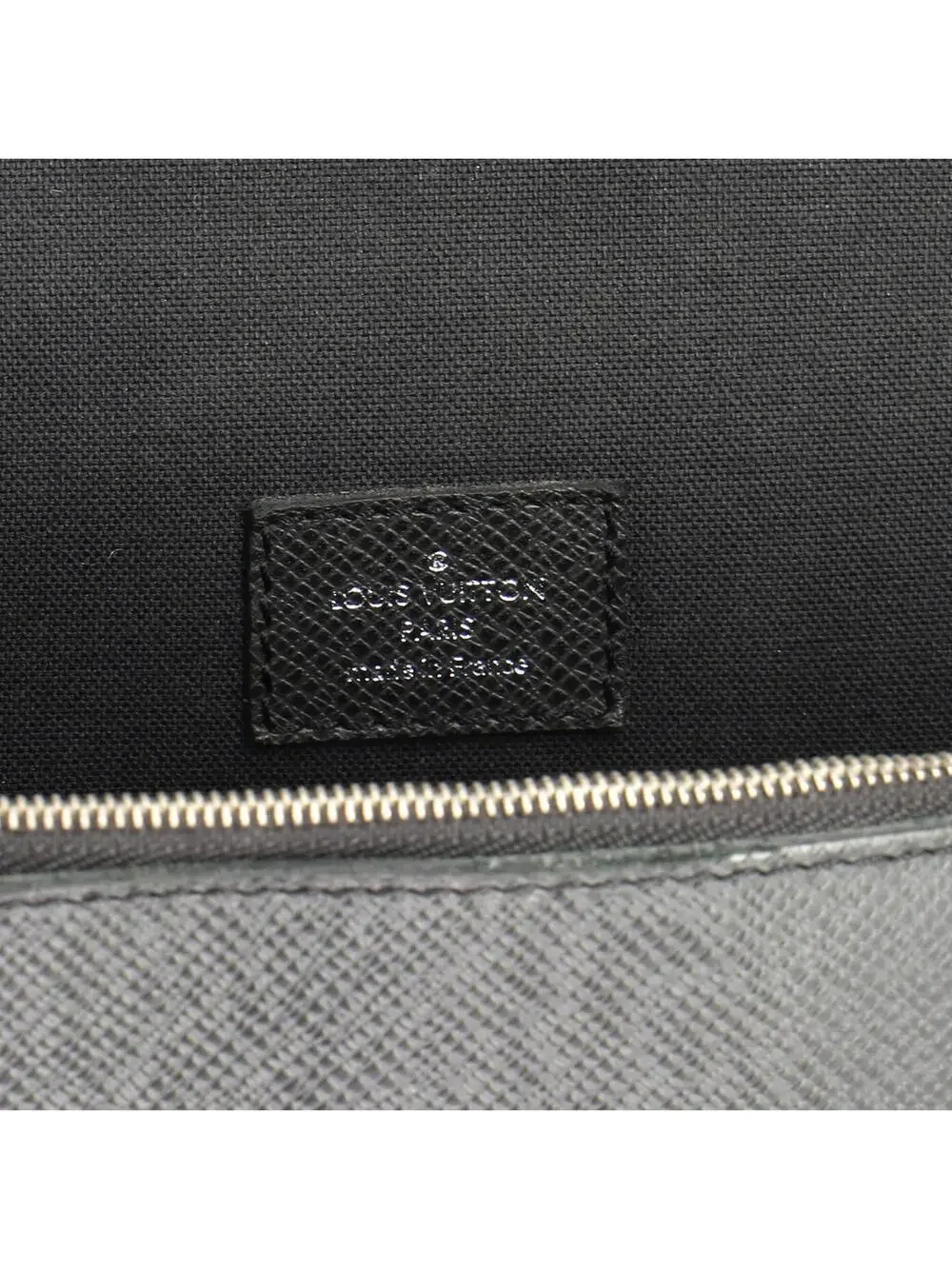 Louis Vuitton Anton Briefcase Taiga #335167L10B